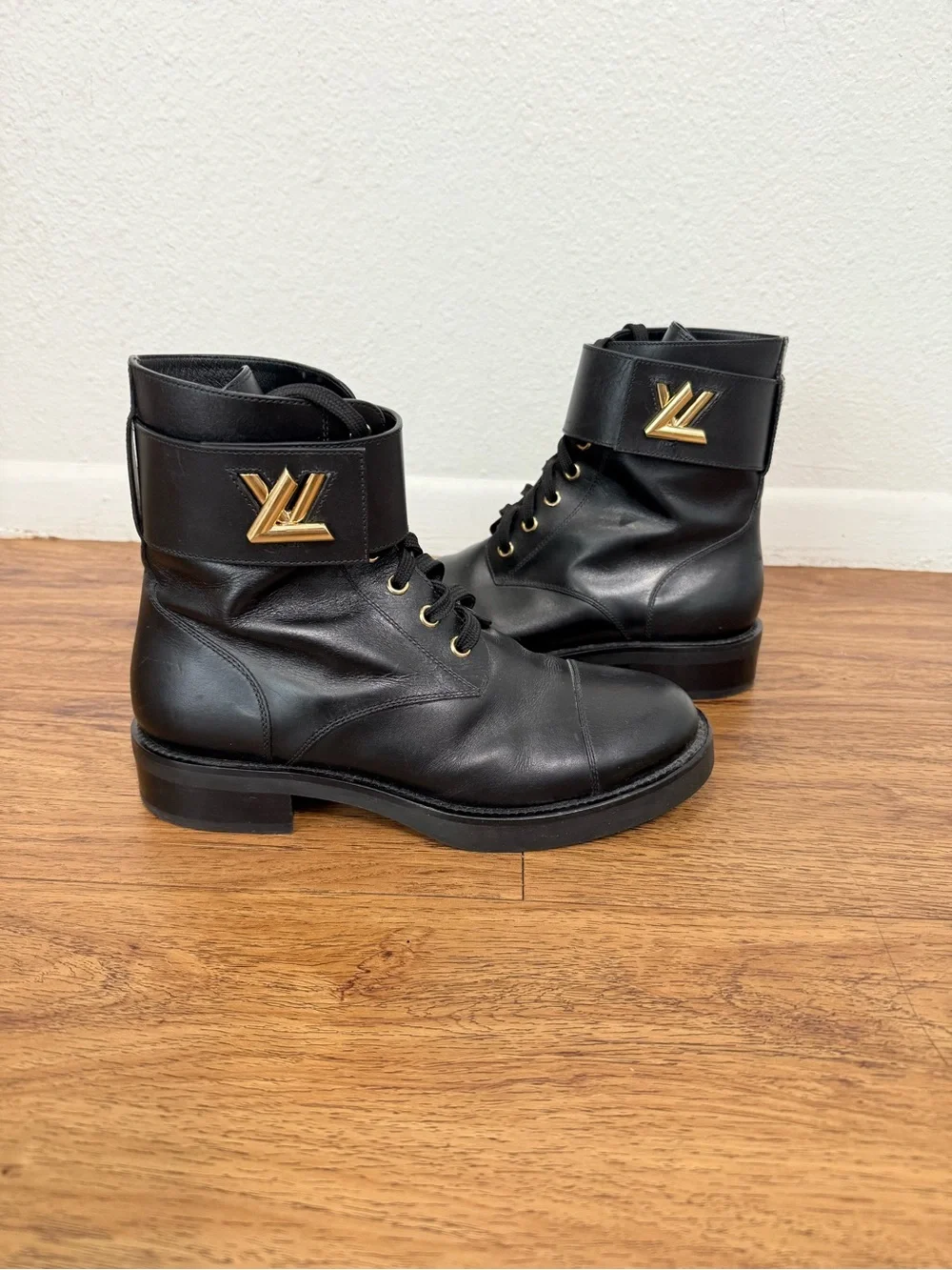 Louis Vuitton Wonderland Flat Ranger Black Leather Combat Boots EU 38 / US 8